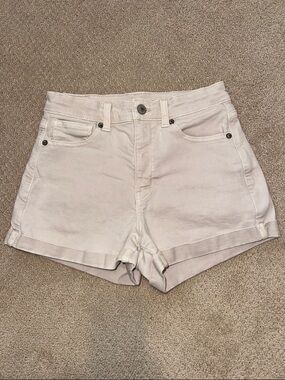 American Eagle size 2 High-Rise stretch Cream Denim Shorts